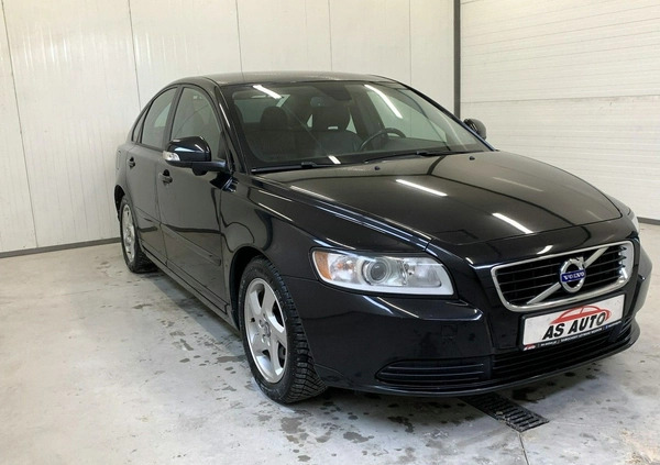 Volvo S40 cena 28900 przebieg: 203148, rok produkcji 2011 z Reszel małe 79